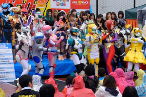 2019日本ローカルヒーロー祭で囲まれて